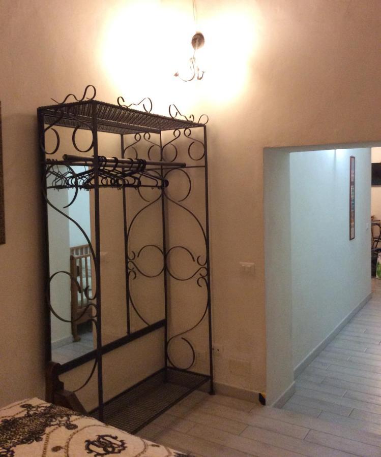 Casa Il Girasole Apartment ลีวอร์โน ภายนอก รูปภาพ
